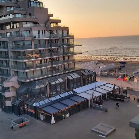 Appartement Met Zeezicht Op Het Van Bunnenplein Knokke-Heist Exteriör bild