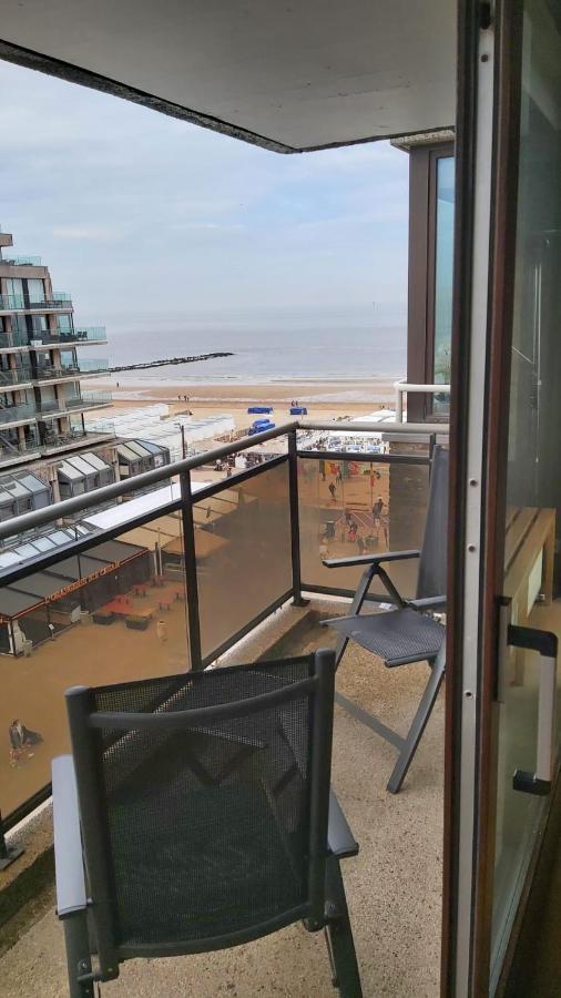 Appartement Met Zeezicht Op Het Van Bunnenplein Knokke-Heist Exteriör bild